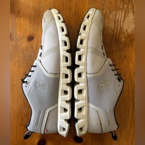 On Running Women's Gray and Black Athletic Shoes